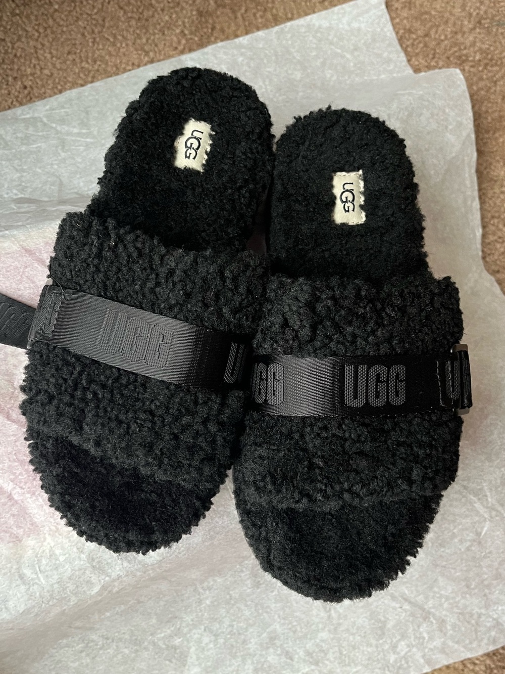 UGG Women's Fluffita Sheepskin Slipper Slide Sandals